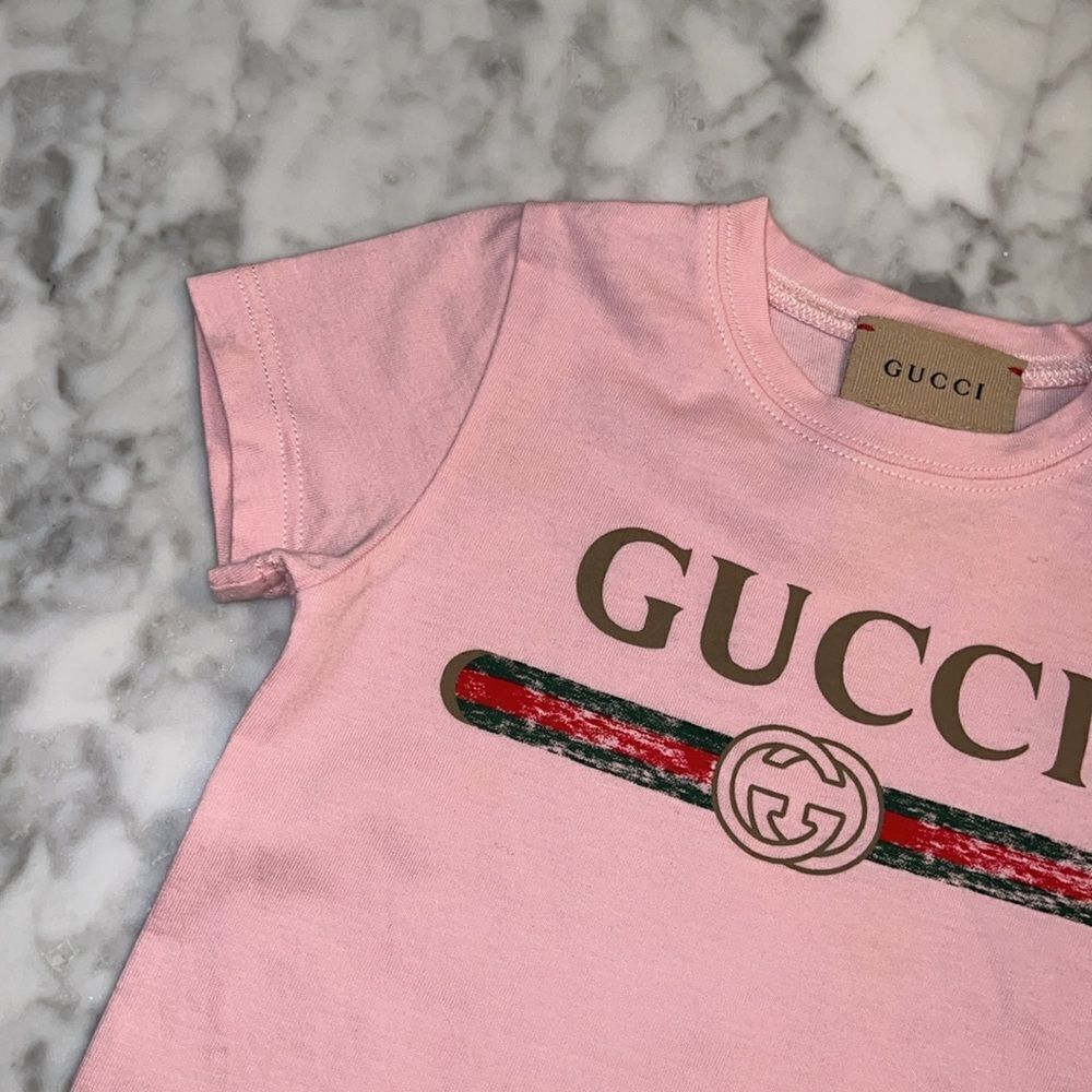 GUCCI PINK LOGO 3 PIECE BABYSUIT GIFT SET 3/6M - Picture 10 of 15